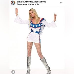 Halloween costumes only size M/L